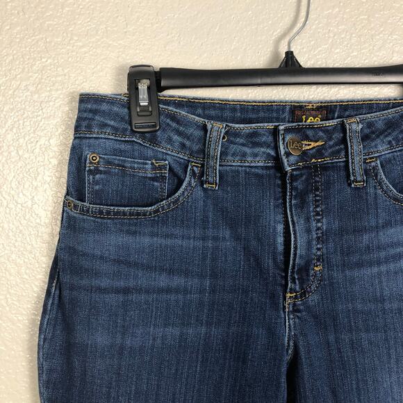 Vintage Lee Women's Bootcut Leg Mid-Rise Blue Jeans Denim Size 10 Short 5-Pocket - Picture 2 of 7
